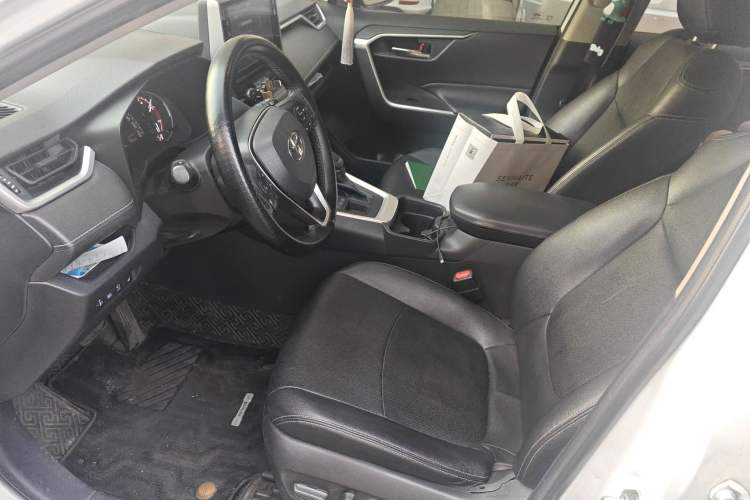 Used Toyota RAV4 2020 2.0L CVT 4x4 Trend Edition