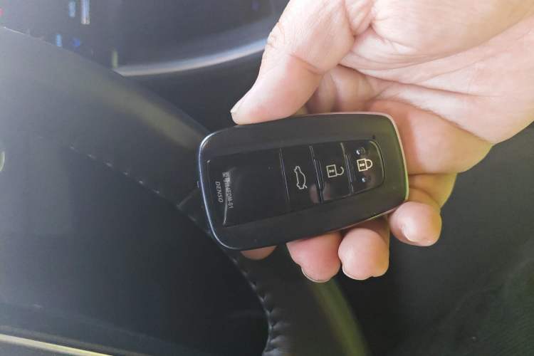 Used Toyota Avalon 2022 Dual-Engine 2.5L Luxury Edition