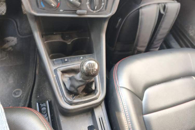 Used Volkswagen Santana 2019 1.5L Manual Fashion Edition China VI Standard
