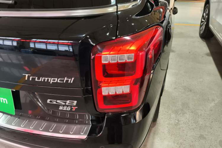 Used GAC Trumpchi GS8 2017 320T Two-Wheel Drive Luxury Smart Connectivity Version (7 Seats)