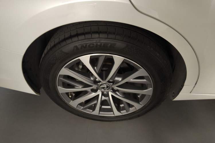 Used Lexus ES 2023 200 Excellence Edition