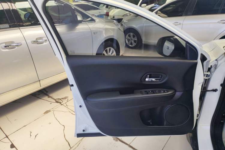 Used Honda Vezel 2017 1.5L CVT 2WD Comfort Model
