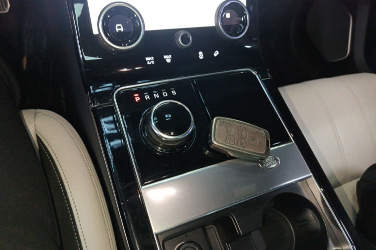 Used Land Rover Range Rover Velar 2017 P380 R-DYNAMIC SE