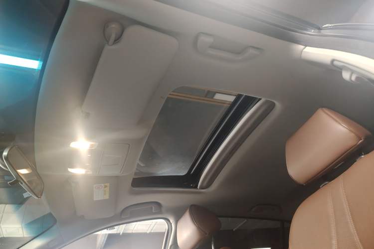 Used Acura CDX 2016 1.5T Two-Wheel Drive Deluxe Edition
