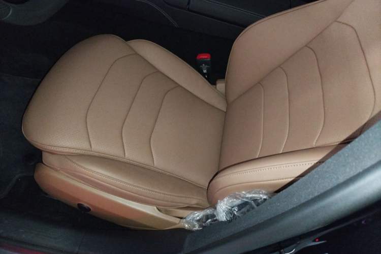 Used Mercedes-Benz E-Class New Energy 2024 E 350 e L Plug-in Hybrid Sports Sedan
