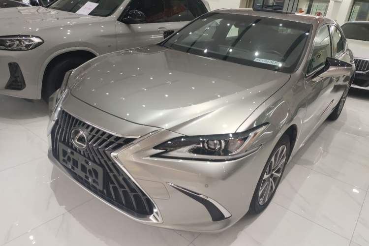 Used Lexus ES 2023 200 Excellence Edition