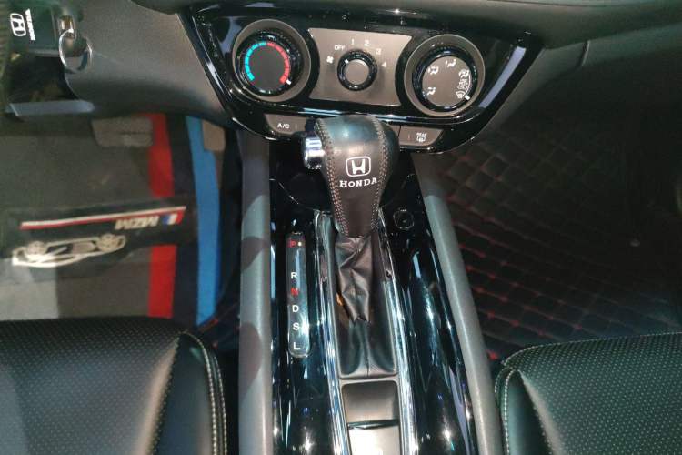 Used Honda Vezel 2020 1.5L CVT Elite Edition
