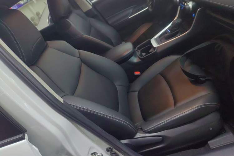 Used Toyota RAV4 2021 2.0L CVT Two-Wheel Drive Urban Edition
