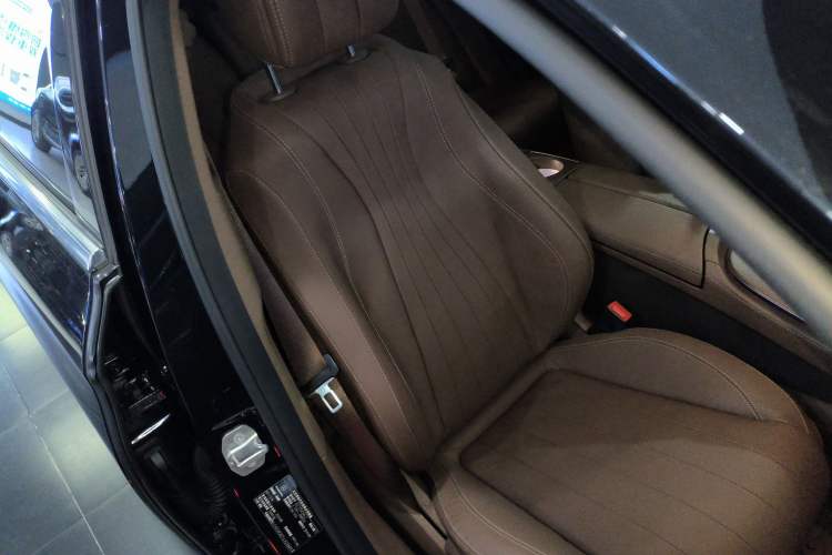 Used Mercedes-Benz E-Class 2019 E 350 L 4MATIC
