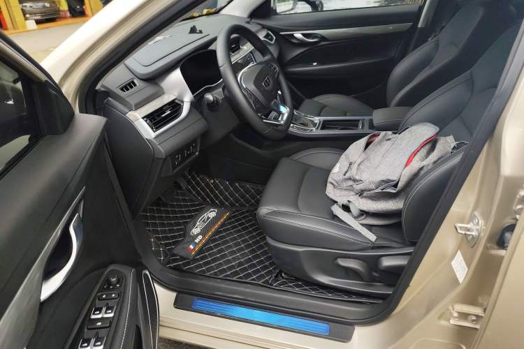 Used Geely Auto Emgrand 2019 Leading Edition 1.5L CVT Upward-Connected Model China VI Standard