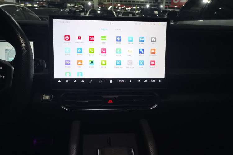 Used JETOUR Traveler 2023 2.0T All-Wheel Drive CrossPRO+
