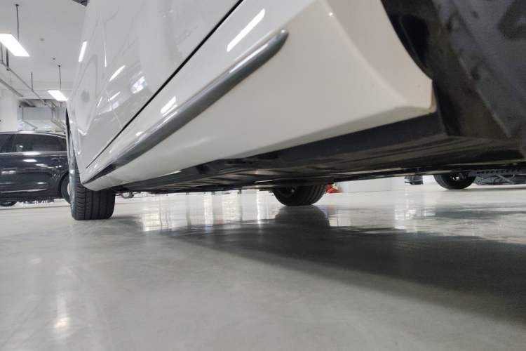 Used Mercedes-Benz E-Class 2019 E 300 L Sport Luxury Edition