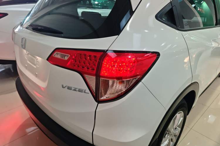 Used Honda Vezel 2017 1.8L CVT 2WD Elite Model
