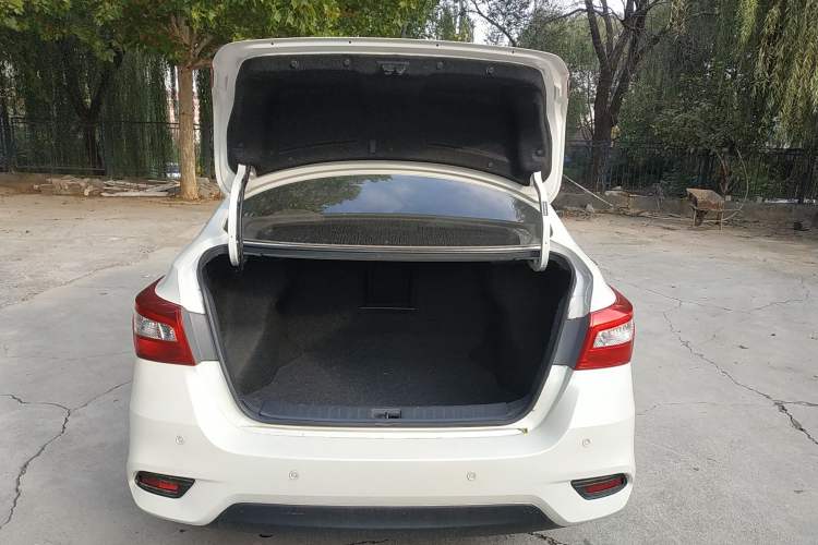 Used Nissan Sylphy 2019 1.6XV CVT Smart Connect Luxury Edition China VI Standard
