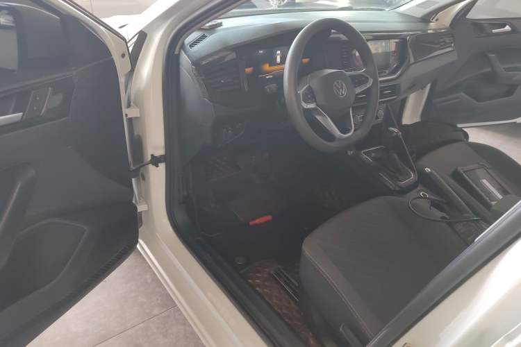 Used Volkswagen Lavida 2023 New Sharp 1.5L Automatic Excellent New Edition
