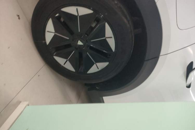 Used  S07 2023 200Max Range-Extended Version