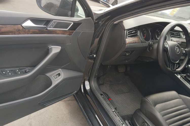 Used Volkswagen Magotan 2019 330TSI DSG Luxury Version China VI Standard
