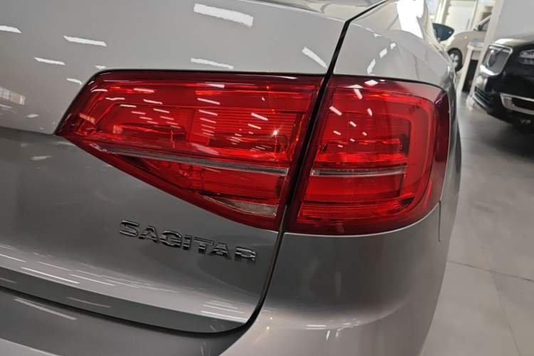 Used Volkswagen Sagitar 2015 1.6L Automatic Comfort Model
