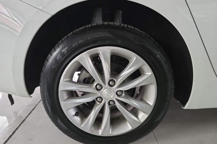 Used Buick Verano 2019 Sedan 20T Dual-Clutch Leading Model