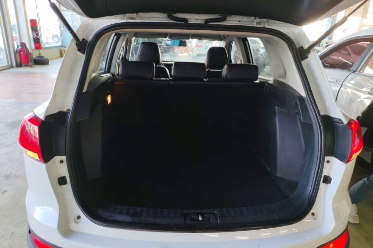 Used Zotye Domy X5 2015 1.5T CVT Landlord Model China IV Standard
