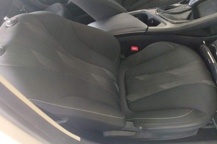 Used Roewe i5 2021 1.5L CVT Platinum Edition
