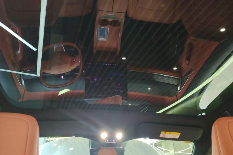 Used ONVO L60 2024 60 kWh Rear-Drive Version