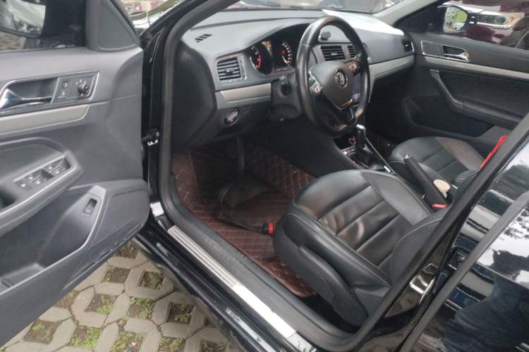 Used Volkswagen Lavida 2017 230TSI DSG Comfort Edition
