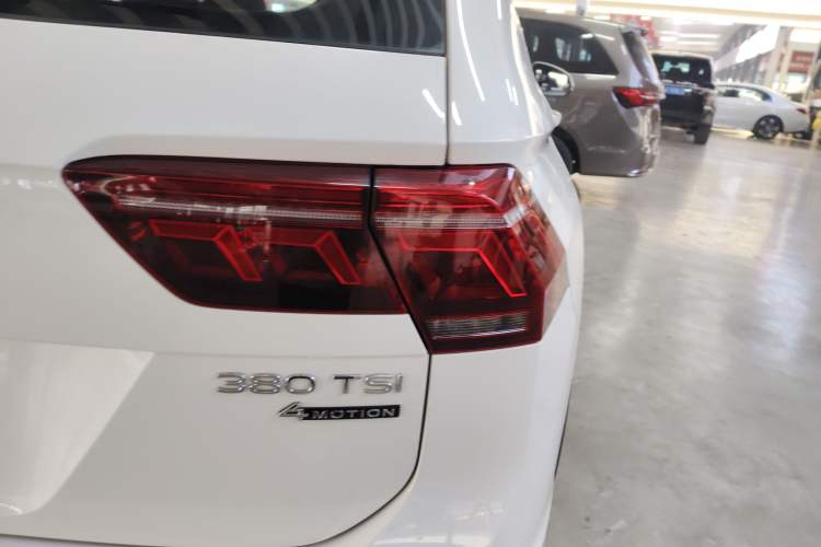 Used Volkswagen Tiguan L 2022 380TSI Automatic All-Wheel Drive R-Line Flagship 7-Seater
