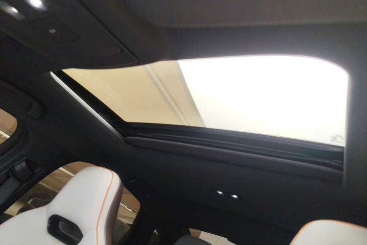 Used BYD Qin PLUS 2024 HONOR Edition DM-i 120KM Beyond Model
