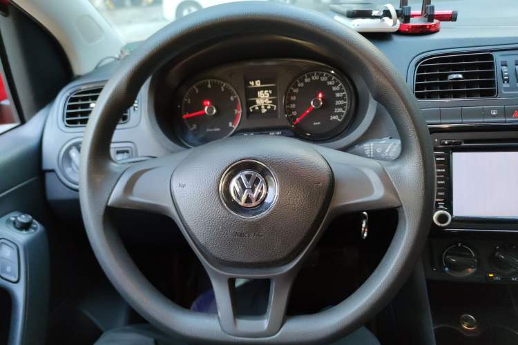 Used Volkswagen Polo 2014 1.4L Manual Fashion Edition