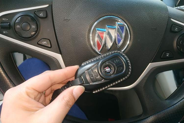 Used Buick GL8 2023 Land Executive Class Smart Enjoyment Model