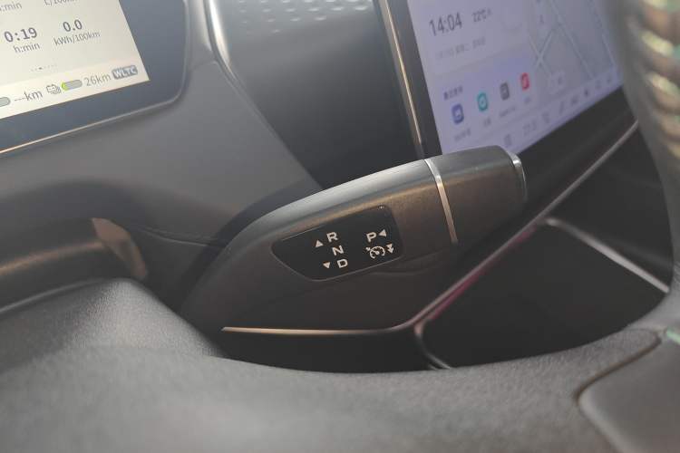 Used  SL03 2023 200Max Range-Extended Version
