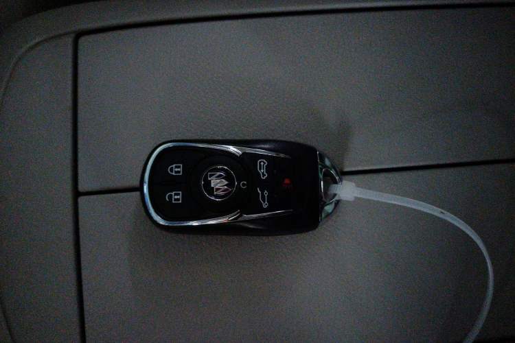 Used Buick GL8 2021 Land Cruiser Executive 652T Premium Model