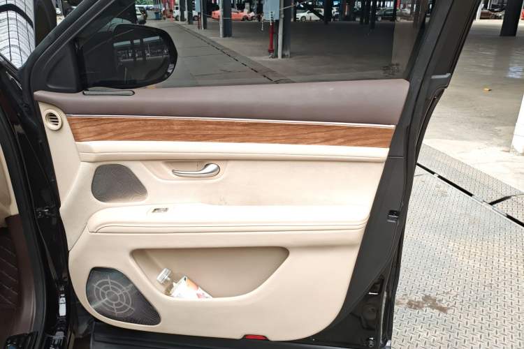 Used Hima AITO M7 2024 1.5T Rear-Drive Plus Version 6 Seats
