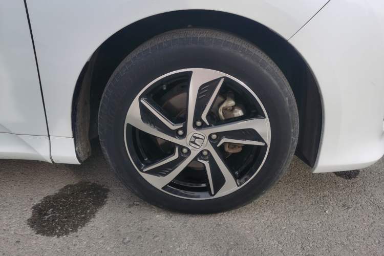 Used Honda Odyssey 2015 Revised Version 2.4L Supreme Edition