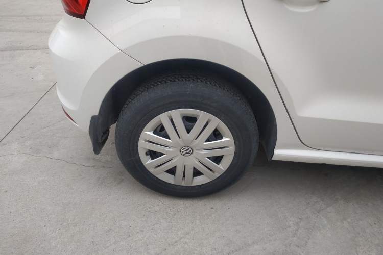 Used Volkswagen Polo 2016 1.4L Manual Fashion Model