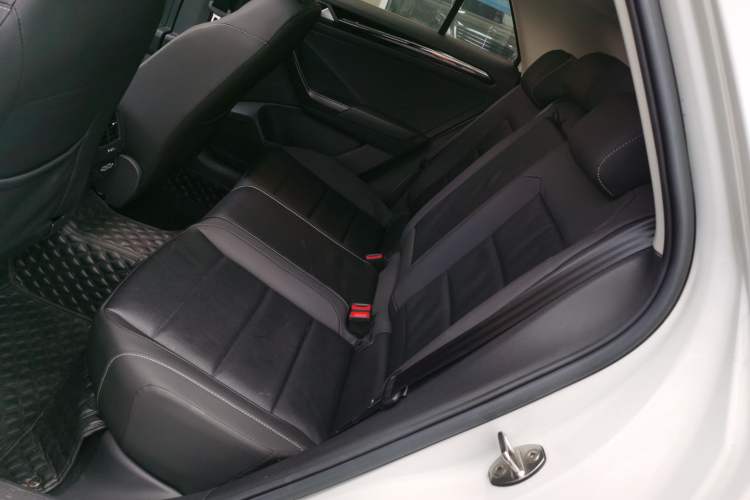 Used Volkswagen T-ROC 2022 280TSI DSG Two-Wheel Drive Comfort PLUS
