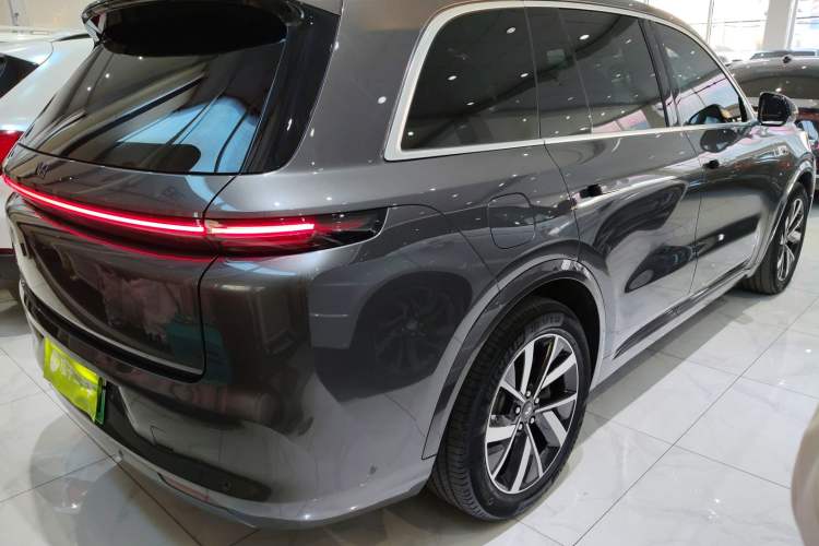 Used Li Auto L8 2023 Pro Model
