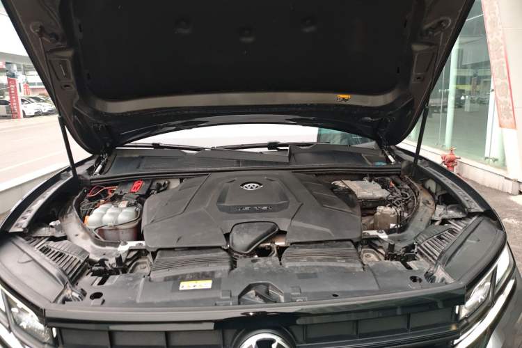 Used Volkswagen Touareg 2021 3.0 TSI Luxury Edition Black Diamond Sport Package
