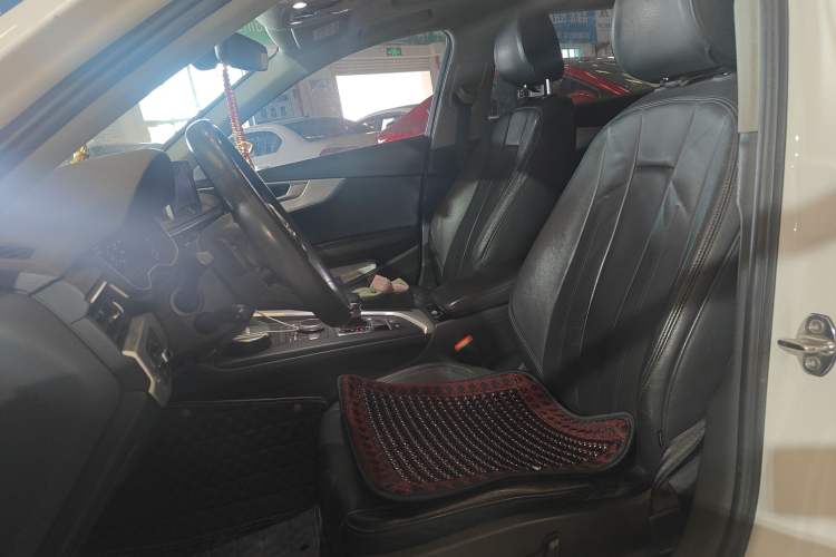 Used Audi A4L 2018 30th Anniversary Edition 40 TFSI Fashion Model