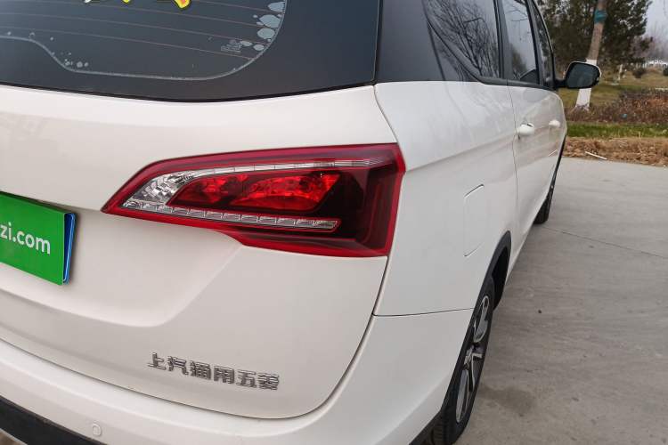 Used Baojun 730 2019 1.5T CVT Fashion Model 7 Seats China VI Emission Standard

