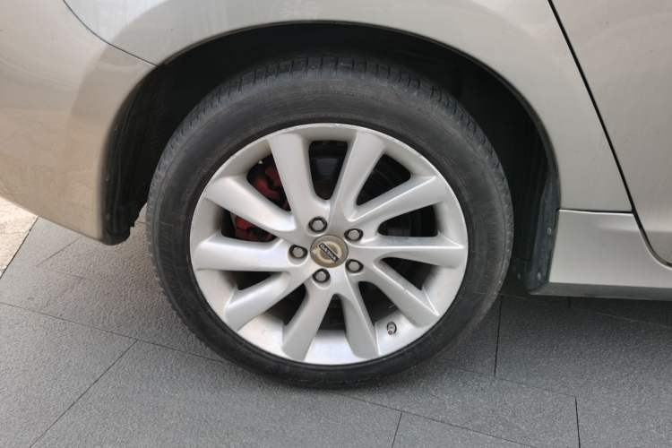 Used Volvo S60 2014 S60L 2.0T Zhiyuan Edition
