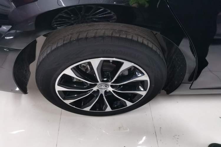 Used Toyota Avalon 2022 Dual-Engine 2.5L Luxury Edition