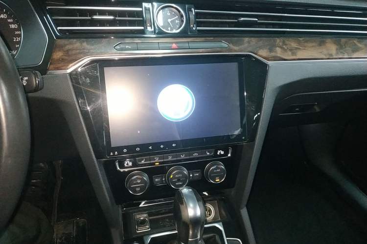 Used Volkswagen Magotan 2017 330TSI DSG Luxury Model
