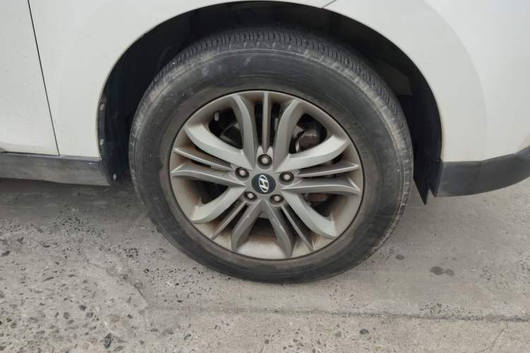 Used Hyundai ix35 2013 2.0L Automatic Two-Wheel Drive Smart GLS China IV Standard
