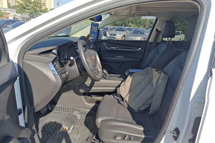 Used Cadillac XT5 2018 28T Four-Wheel Drive Luxury Model
