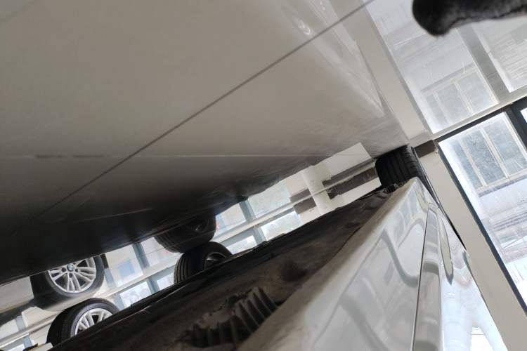 Used BMW 5 Series 2014 520Li Elegant Model
