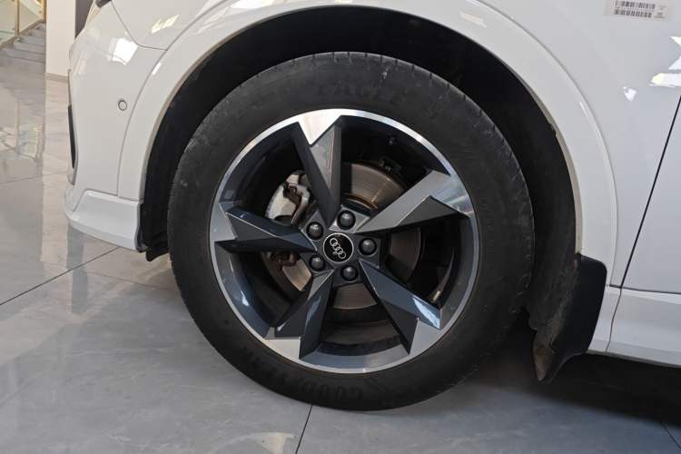 Used Audi Q3 2022 35 TFSI Fashion Dynamic Model