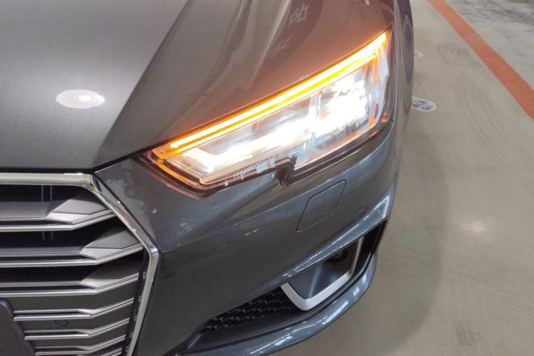 Used Audi A4L 2019 40 TFSI Fashion Edition China VI Emission Standard
