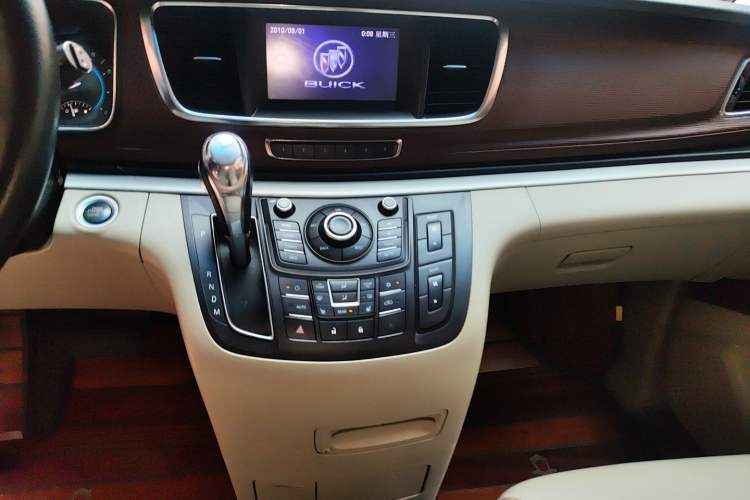 Used Buick GL8 2014 3.0L GT Luxury Business Haoya Edition
